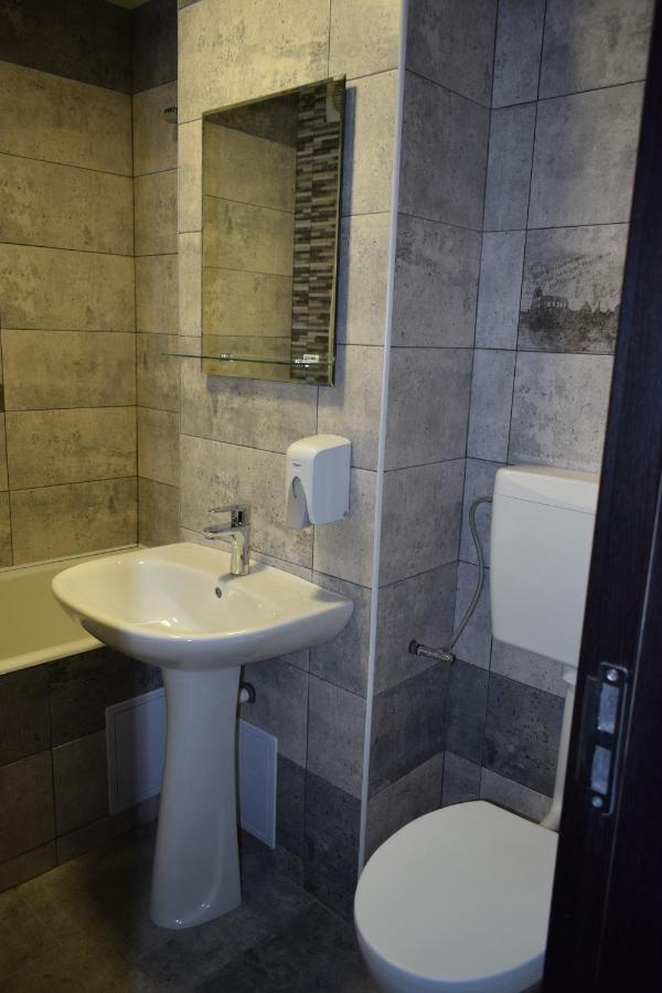Apartament Palatul De Justitie Rhbm 巴亚马雷 外观 照片